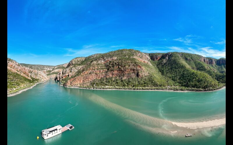 Jet Wave Pearl Horizontal Falls Seaplane Adventures Taryn Yeates Pano right