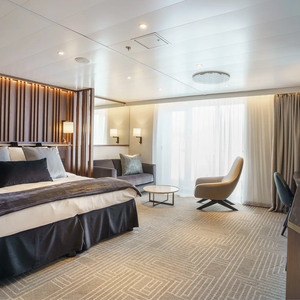 Quark Expeditions Ultramarine Deluxe Balcony Suite 627 23