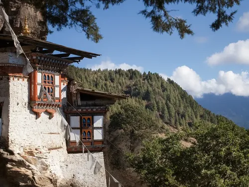 Kunzangdra Monastery Wi L