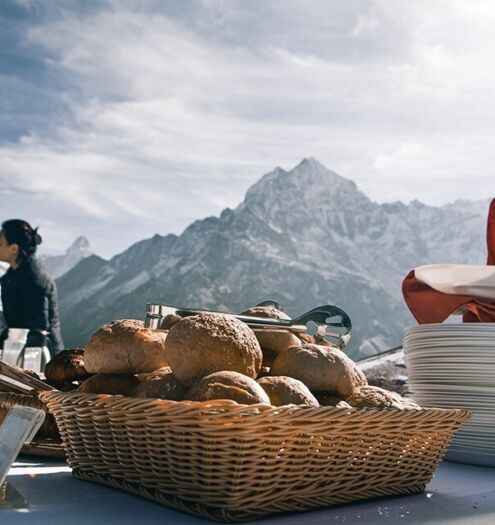 Kongde lodge everest