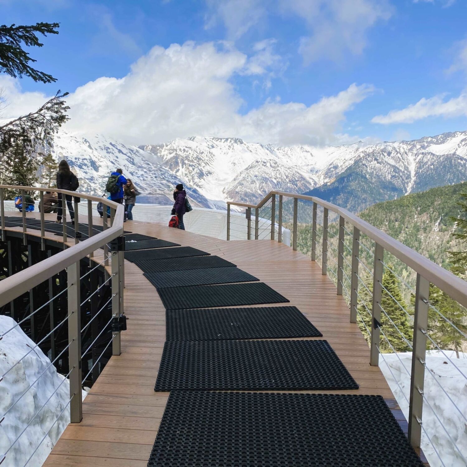 Shin Hotaka Ropeway Deck