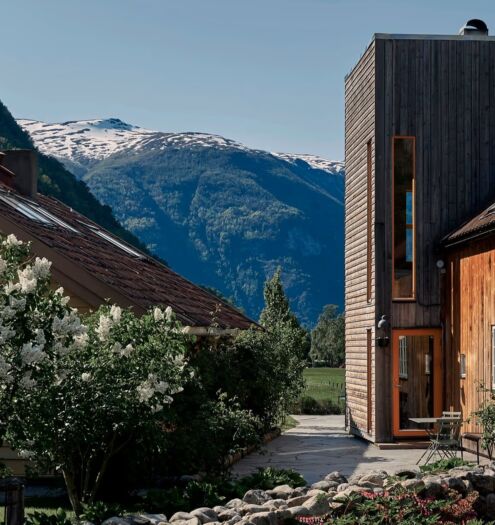292 aurland luxury hotel