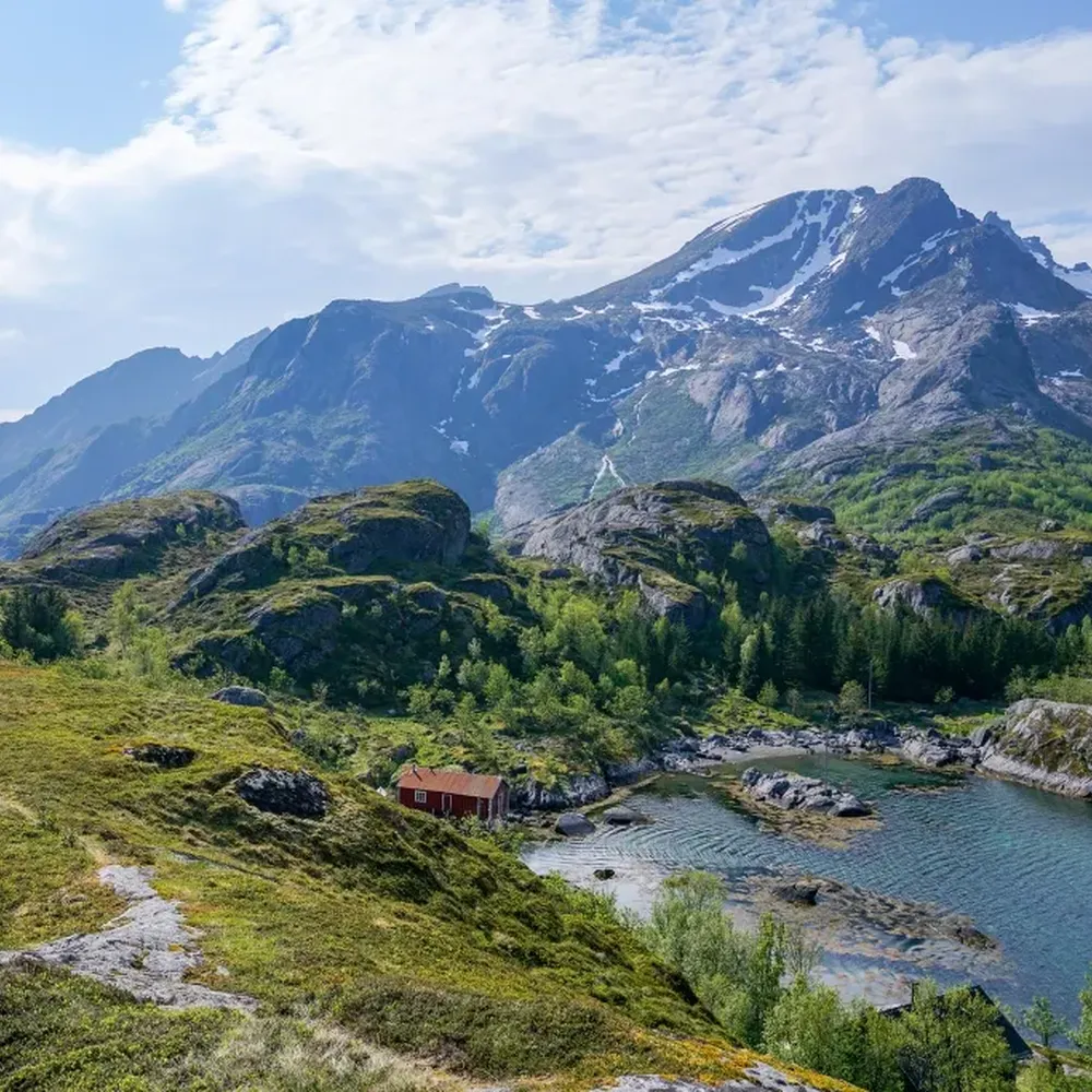 Nesland Village Hike Nusfjord