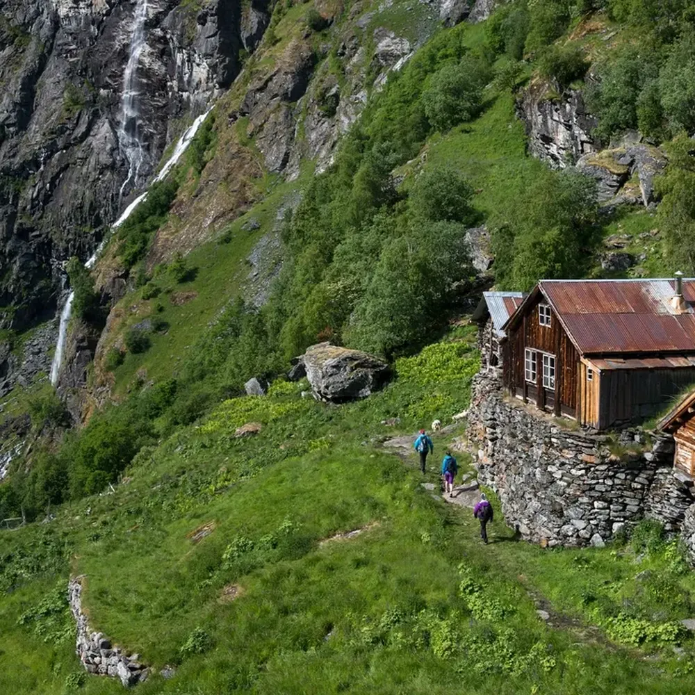 Aurland valley hike fn702chm