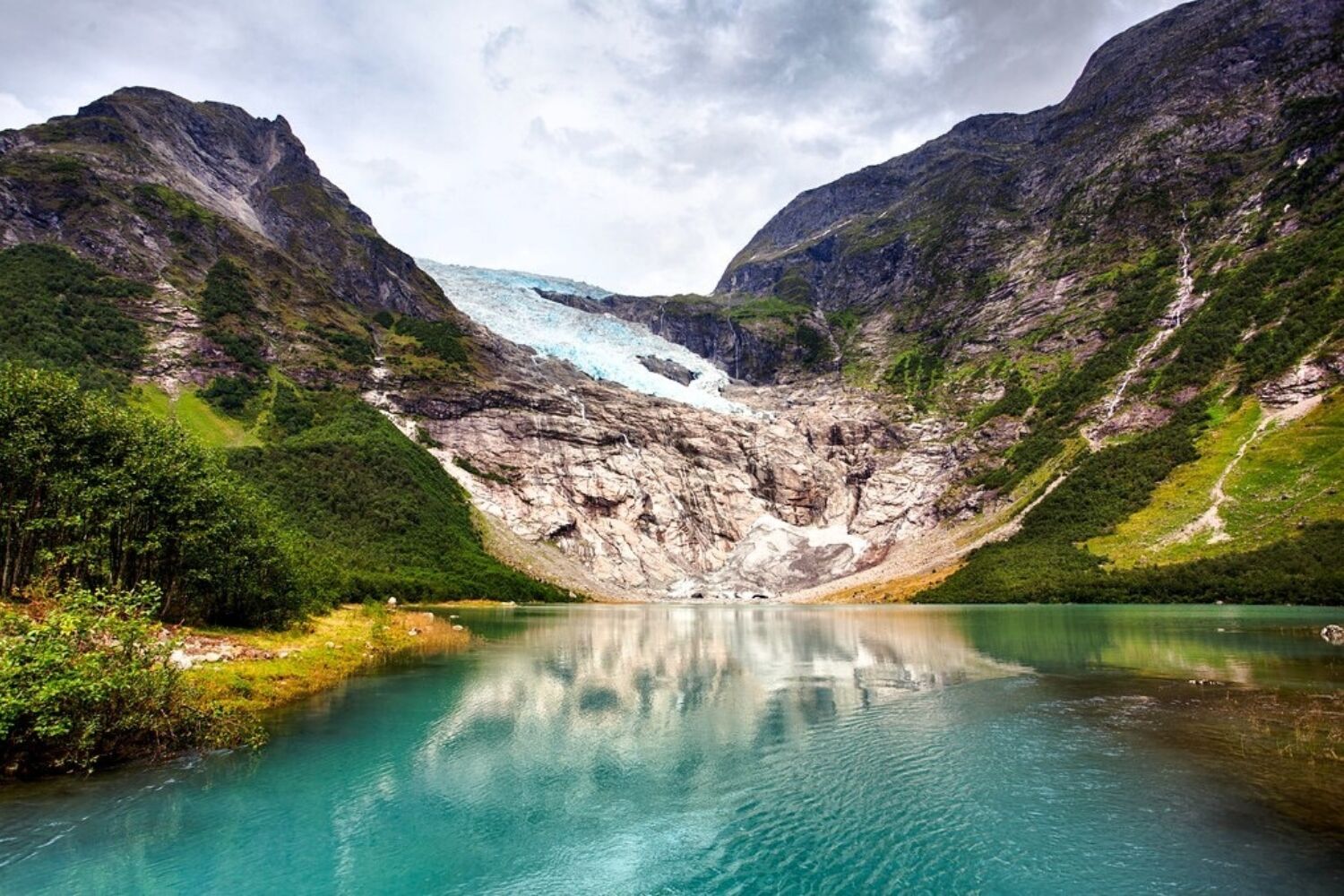Boyabreen glacier