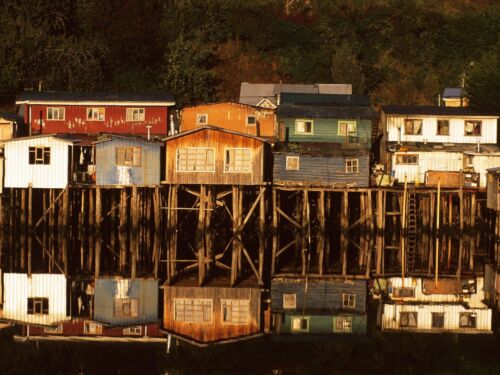 Castro Chiloe village palafitos tierra