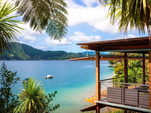 BAY OF MANY COVES RESORT_Queen Charlotte Sound