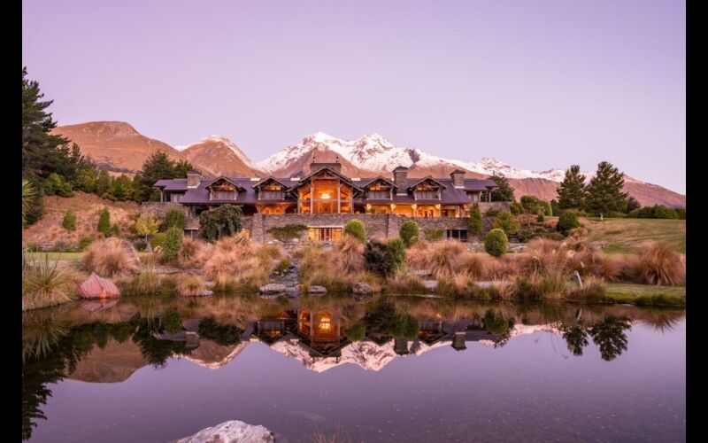 Accommodation on Blanket Bay Walk, cr Blanket Bay Lodge