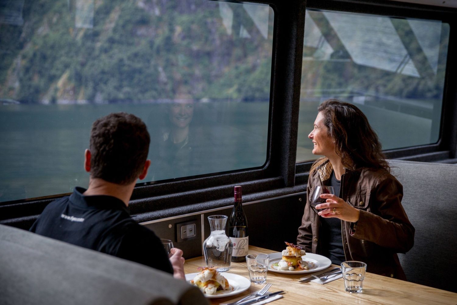 Dining on Fiordland Jewel CREDIT Camilla Rutherford 6