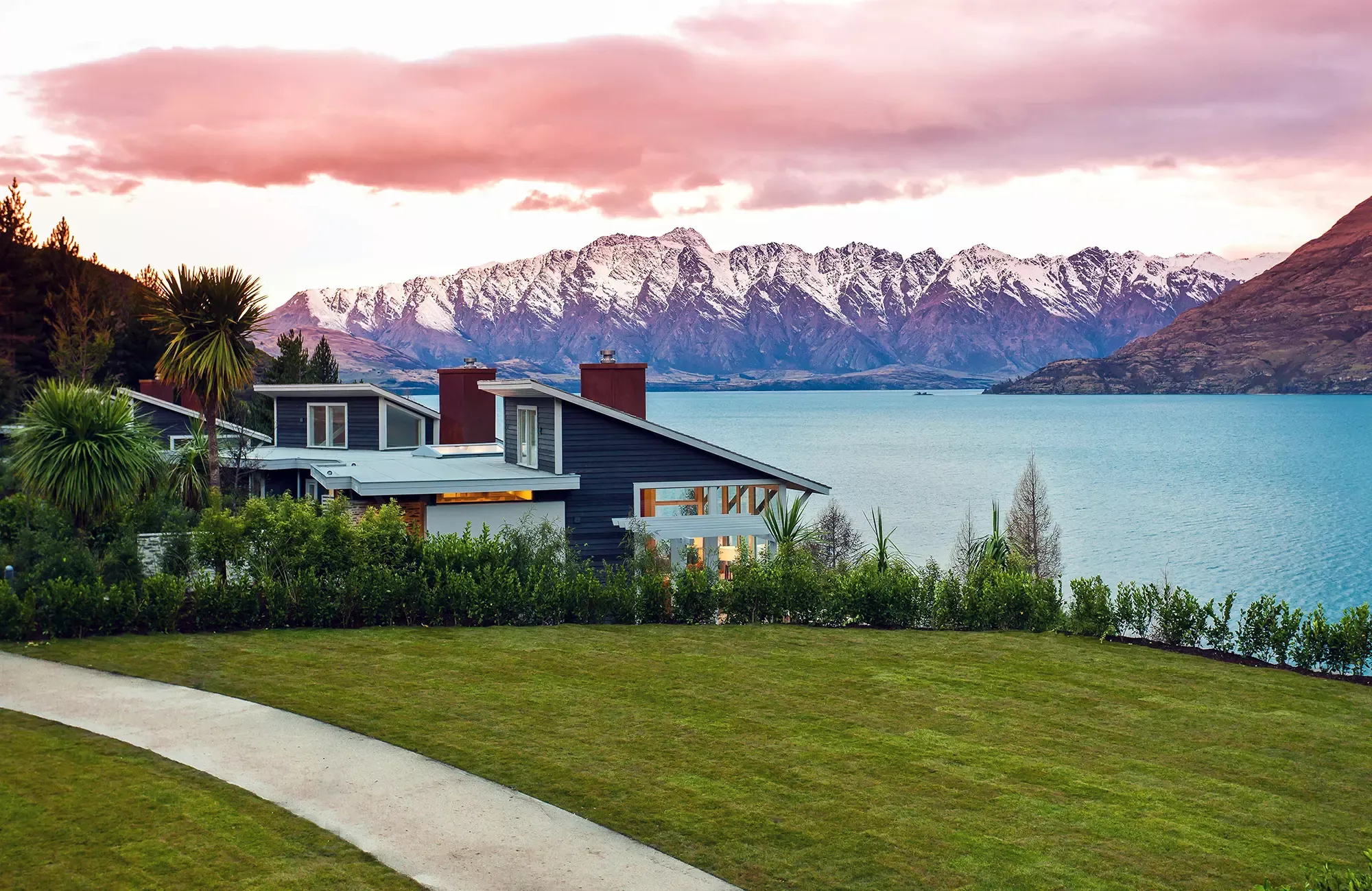 Best Luxury Lodges and Villas in New Zealand - Matakauri Lodge