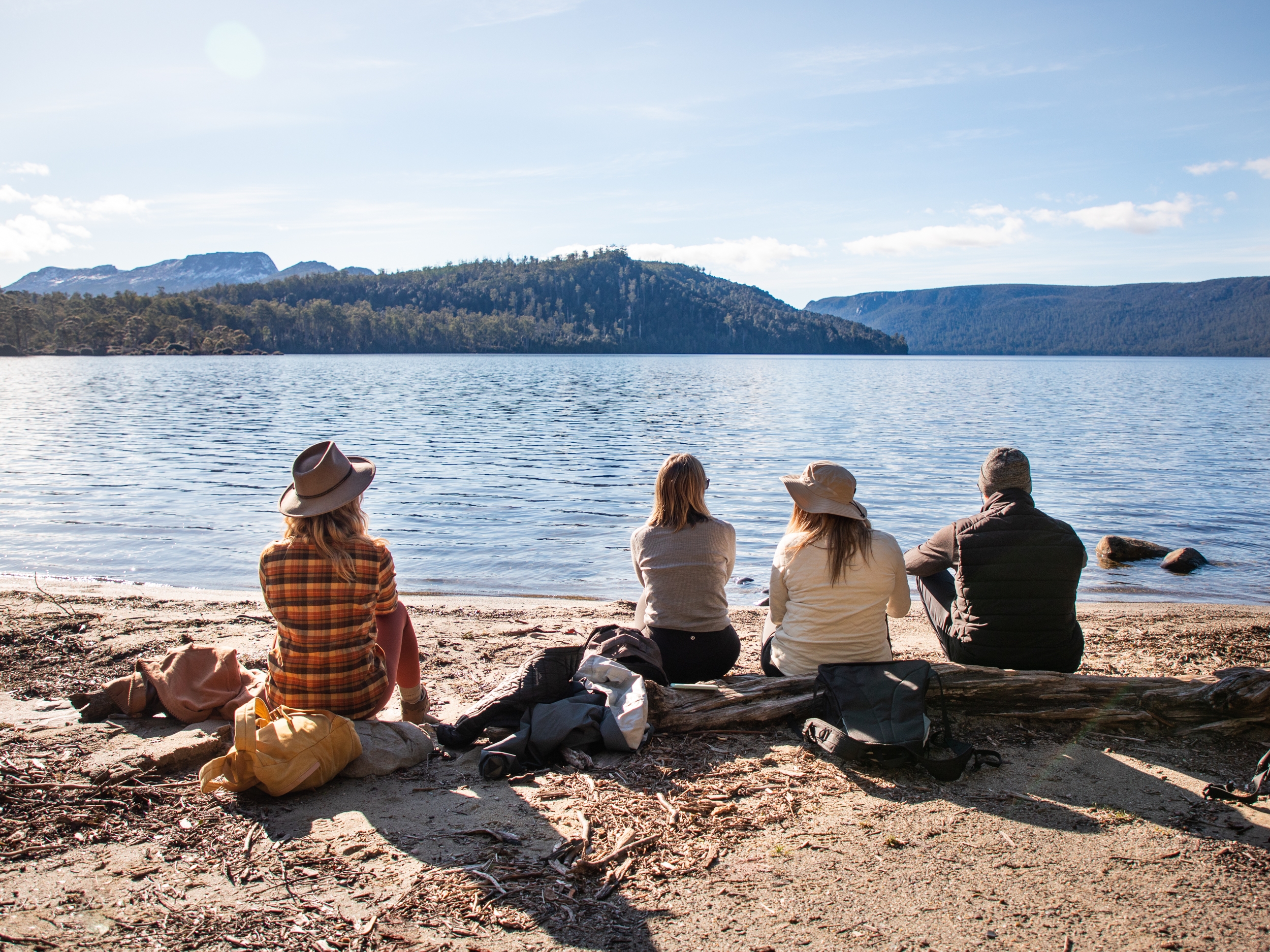 Lake St Clair Short Walks - Echo Point to Cynthia Bay