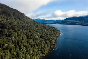 Lake St Clair aerial view, cr Walk into Luxury