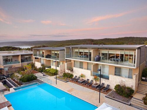 hero -Smiths beach resort pool sunset