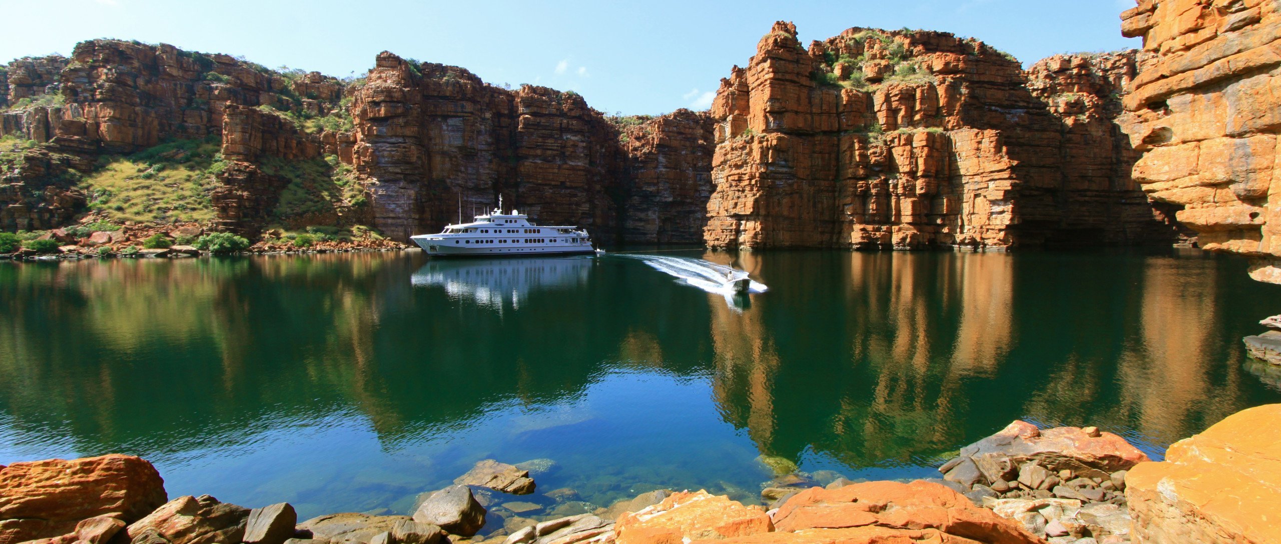 small boat kimberley cruises