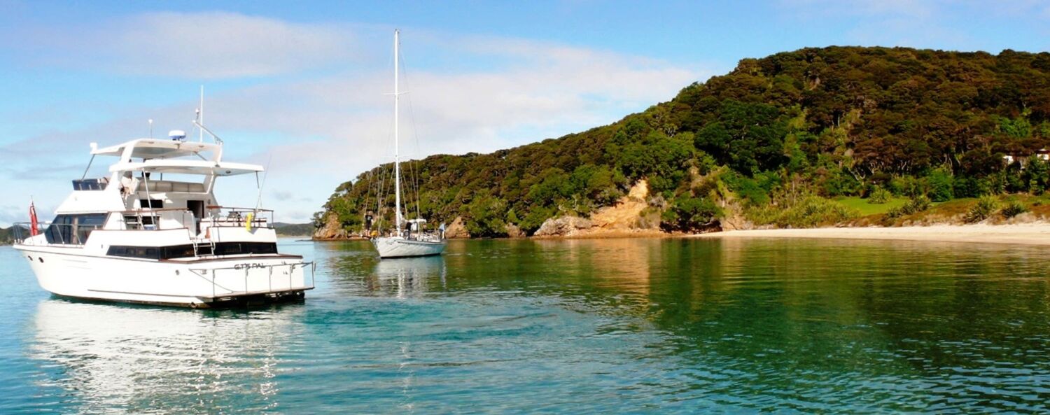 Bay of Islands cruising cr Eagles Nest